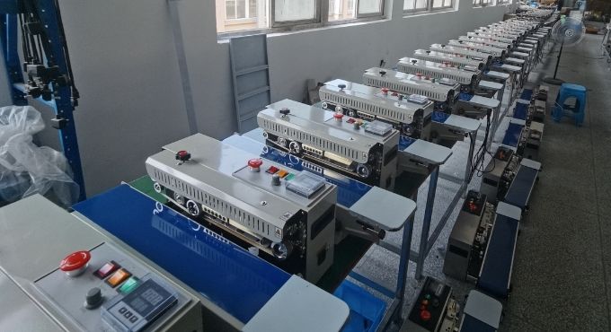 Automatic Can Sealing Machine Manufacturer