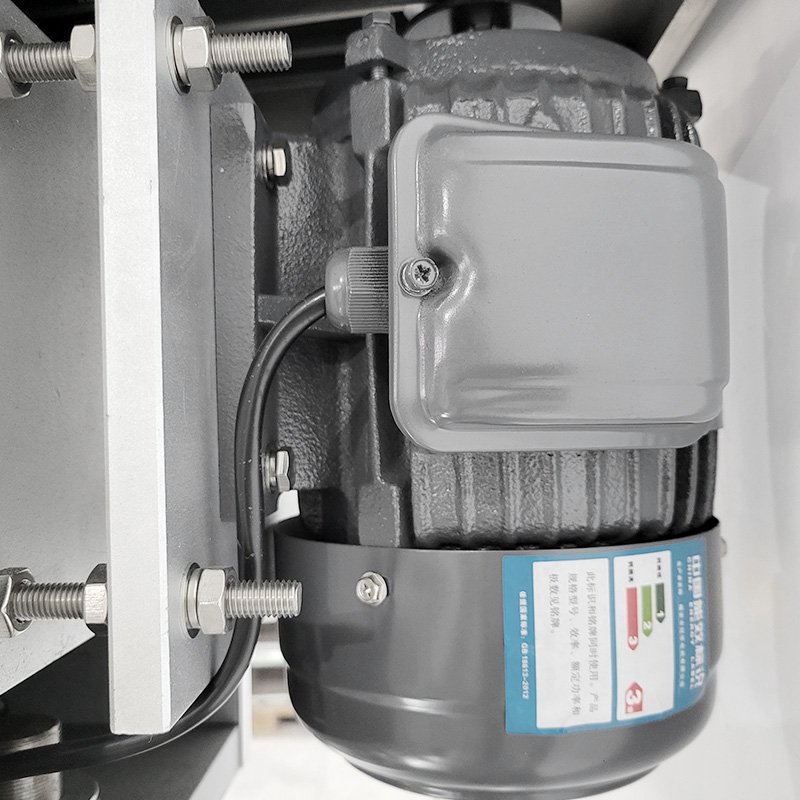 Automatic can sealing machine