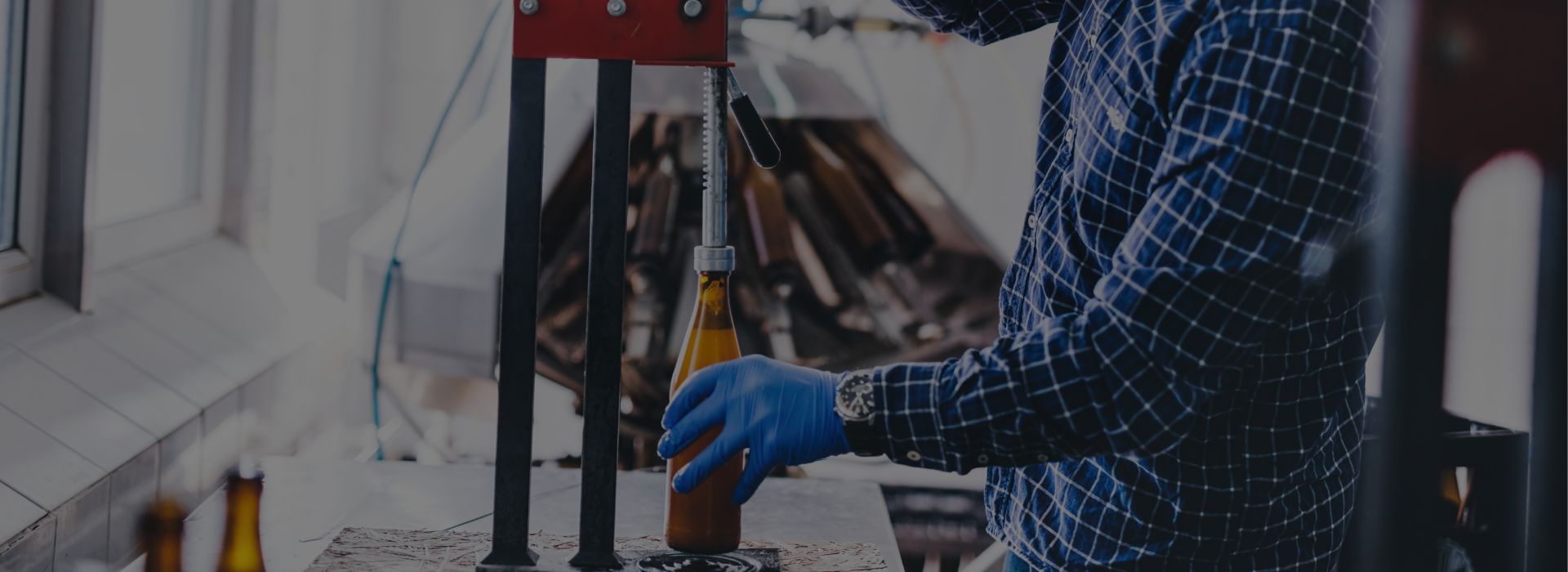 Fabricante de máquinas taponadoras de botellas