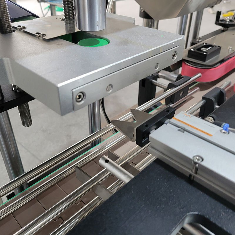 Capping machine