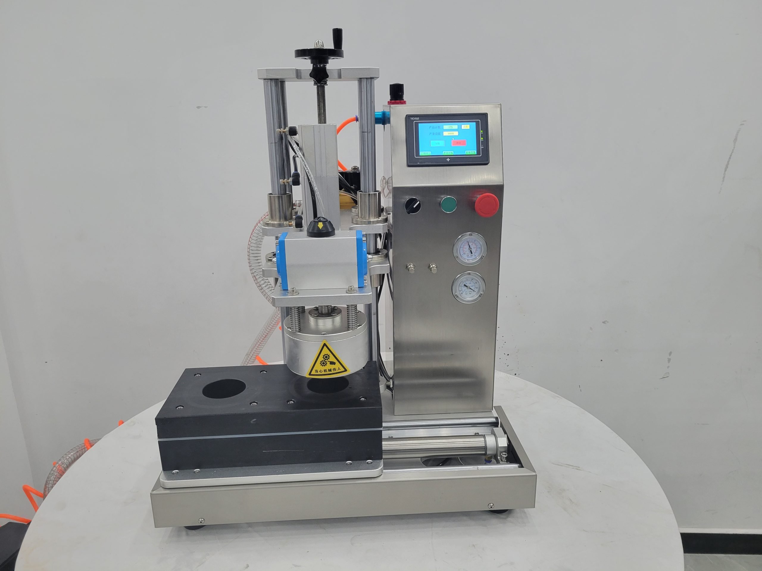 vacuum capping machine