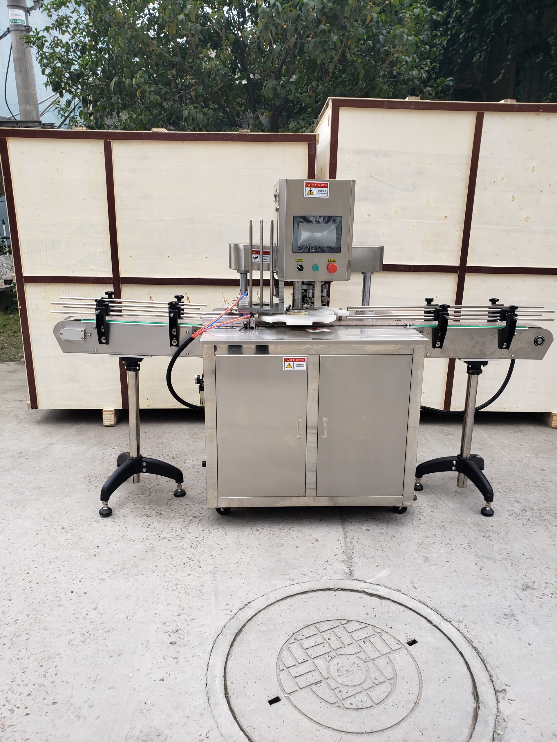 Can sealing machine
